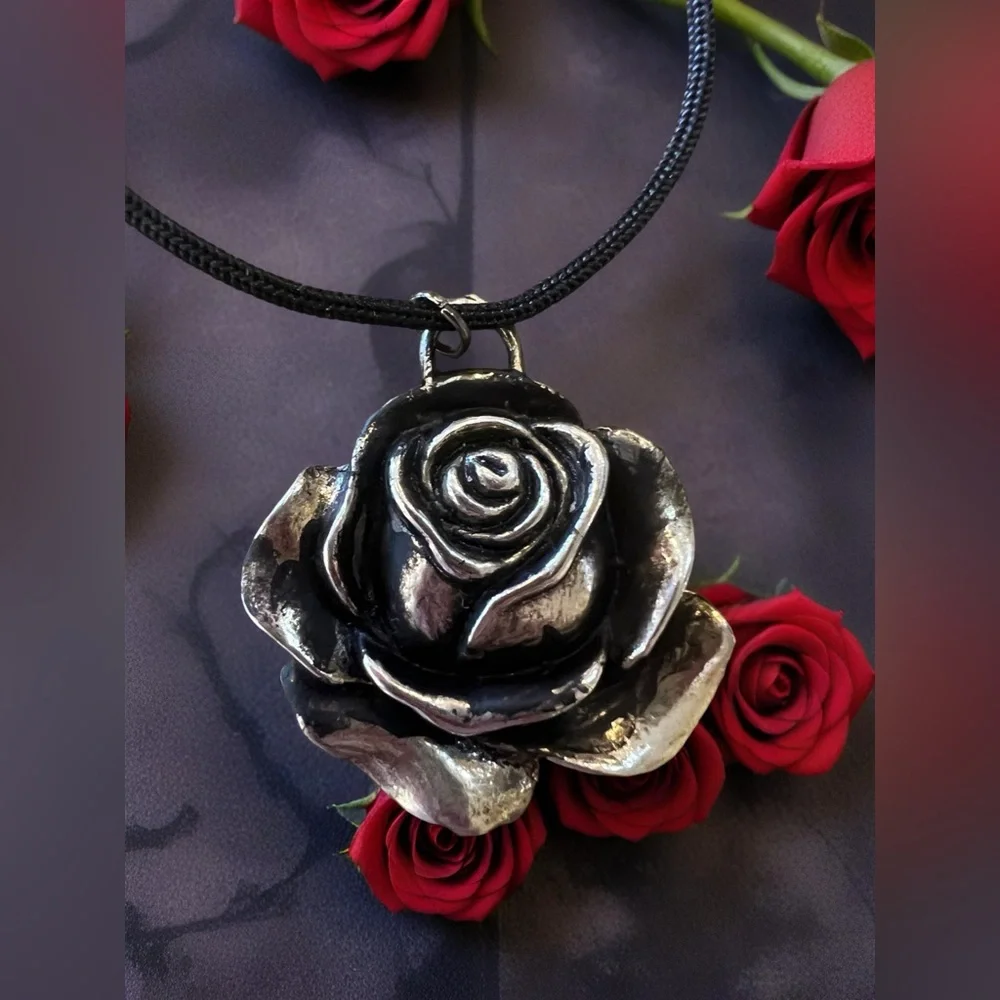 Vintage Gothic Black Rose Pendant Choker Necklace